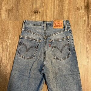 Levi's Ribcage Straight Leg Women's Jeans